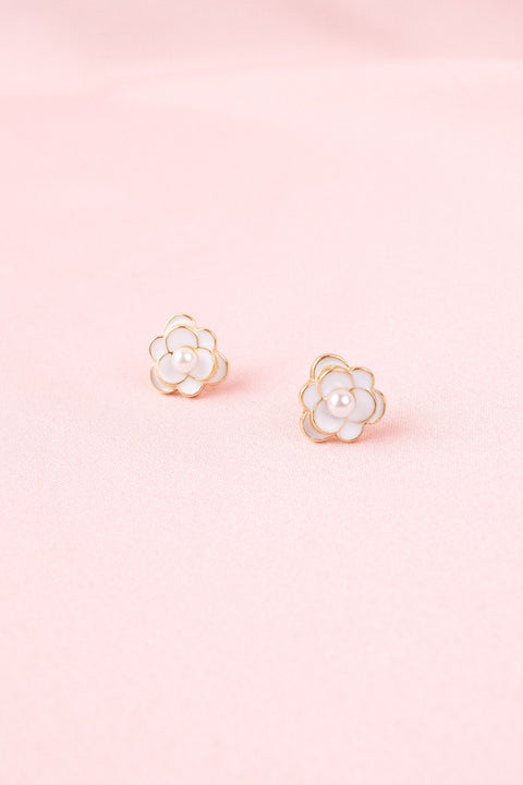 Mini White Flower Pearl Earring